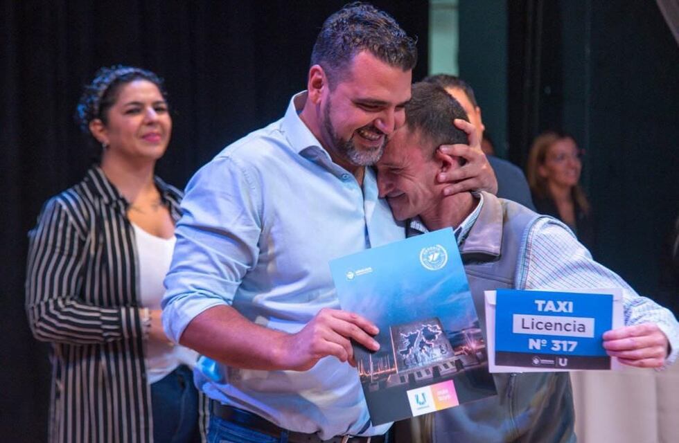 Ushuaia: entregaron 37 licencias de taxis a nuevos adjudicatarios