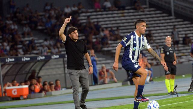 Alexander Medina, con varios cambios en la visita de Talleres a Sarmiento.