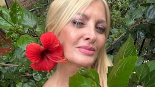 Yuyito González lució a una sensual trikini.