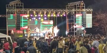 Puerto Leoni disfrutó de la Fiesta del Lapacho y Expo Región de las Flores.