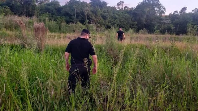 La Policía recorre la zona y realiza rastrillajes con la colaboración de la Brigada de Canes de Aristóbulo del Valle.