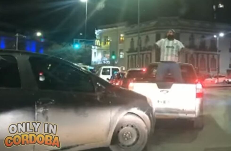 Argentina campeón: la graciosa imitación cordobesa del festejo del Dibu Martínez