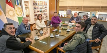 Reunión intendente Benedetti e integrantes del Club Sportivo 24 de Septiembre