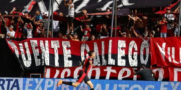 El ex Godoy Cruz y Huracán definió cruzado en la primera llegada clara del equipo rojinegro.