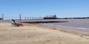Las playas del río Paraná son un lugar ideal para refrescarse en verano.
