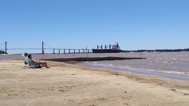 Las playas del río Paraná son un lugar ideal para refrescarse en verano.