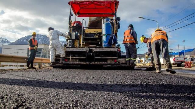 Ushuaia: repavimentan 240 metros lineales de la Avenida Héroes de Malvinas
