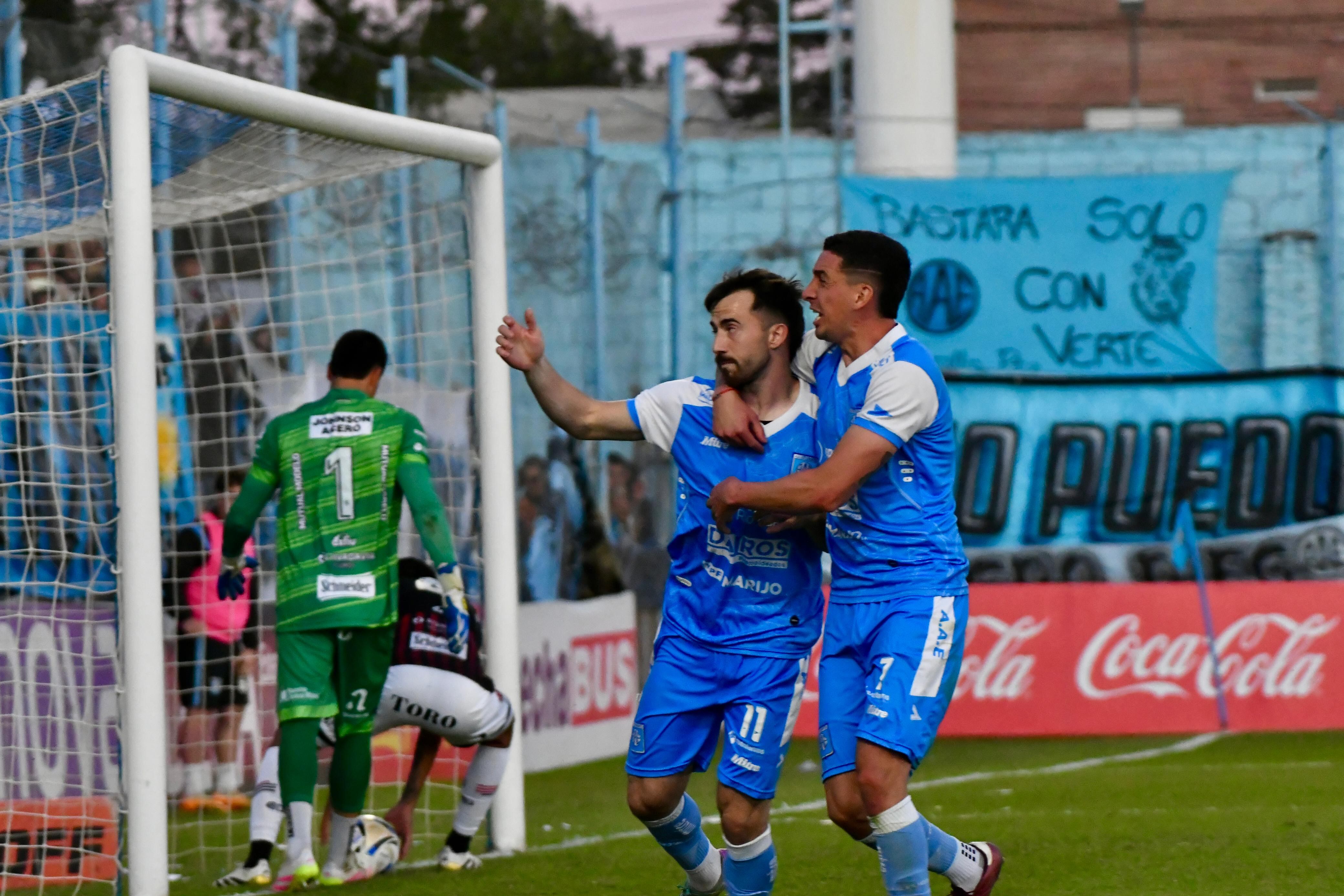 Estudiantes de Río Cuarto enfrentó de local a Patronato por la Primera Nacional. (Tomy Fragueiro / La Voz)