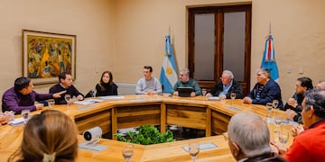 Con el objetivo de aliviar el impacto de las subas nacionales, la provincia impulsa un reempadronamiento para llegar a más de 27.000 familias con subsidios que podrían reducir a menos de la mitad el costo de las facturas.