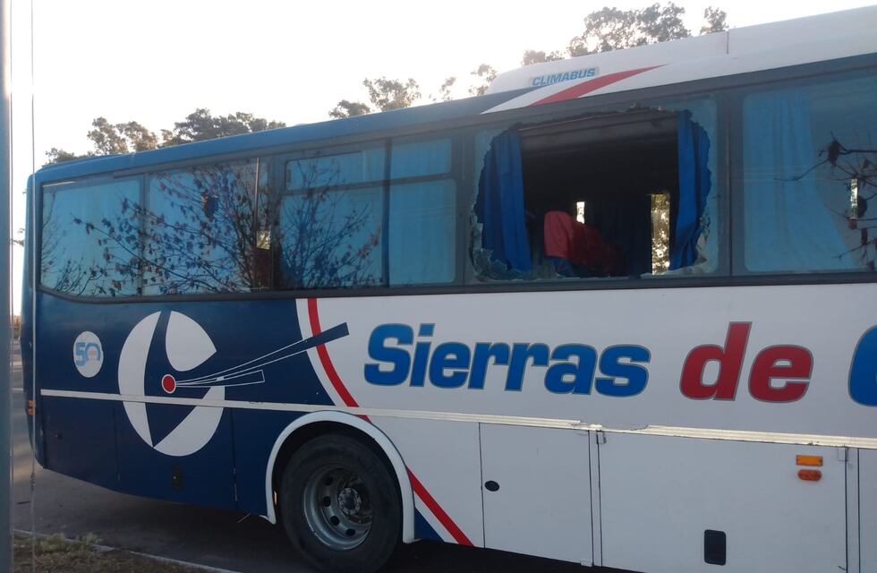 Ataque en un colectivo cordobés: el conflicto habría sido por un bolso mal ubicado