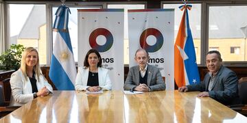 Tierra del Fuego firma convenio con Nación de asistencia y cooperación sobre accesibilidad