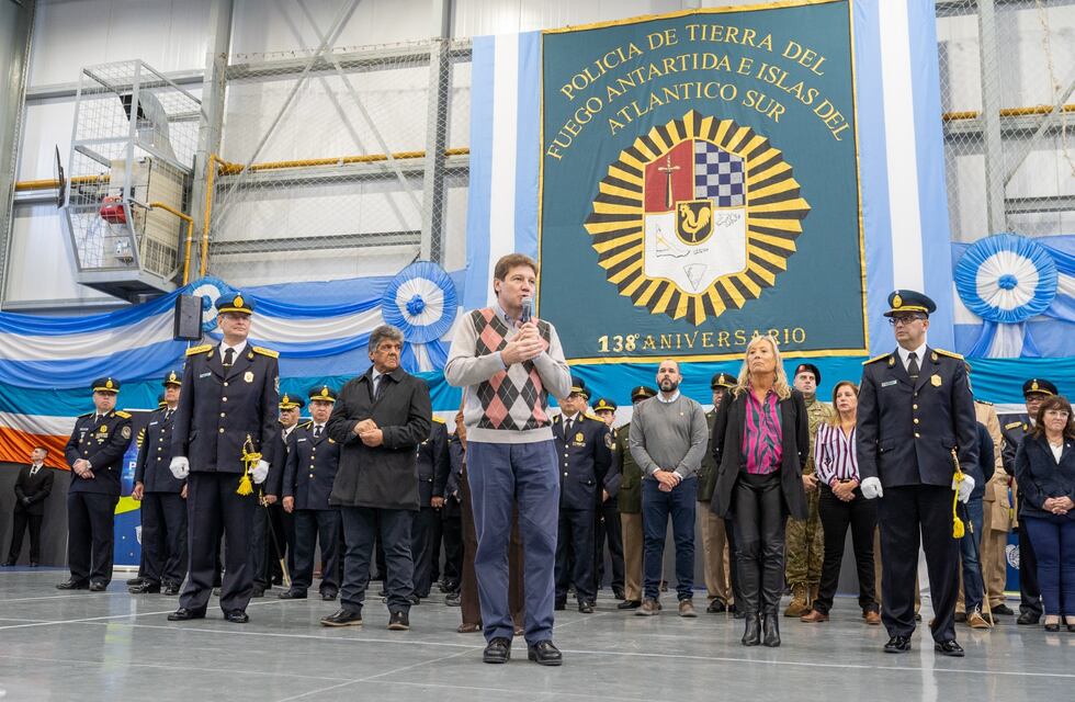 Acto por el 138º aniversario de la Policía de Tierra del Fuego