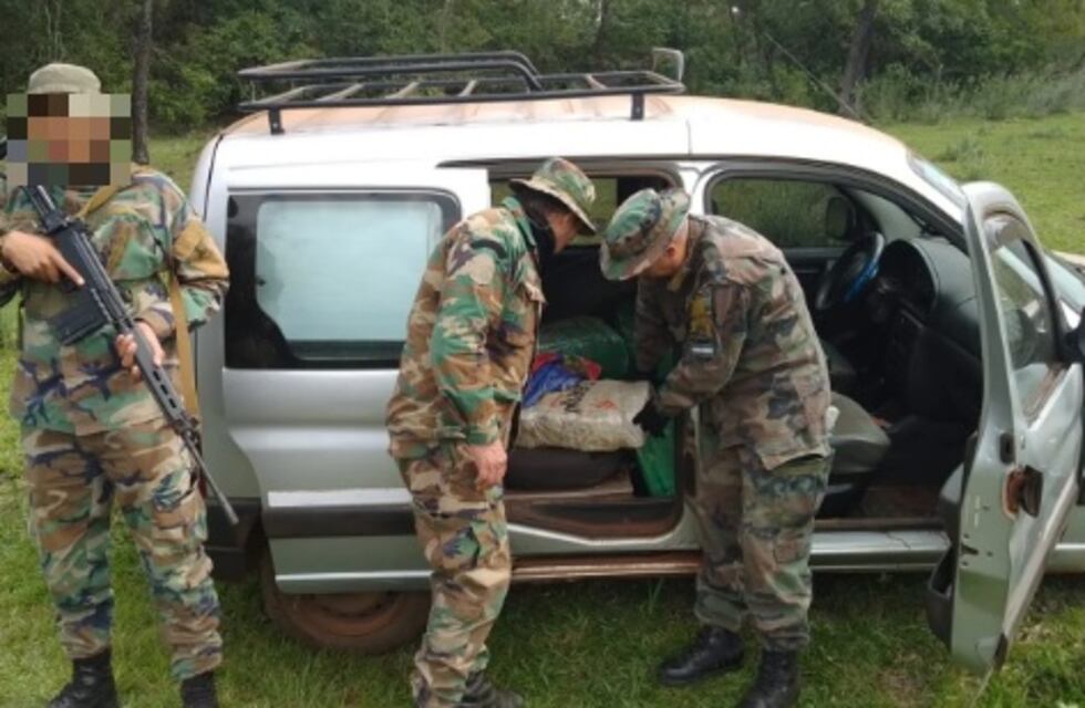 Cerro Corá: abandonan vehículo con más de 300 kilogramos de marihuana