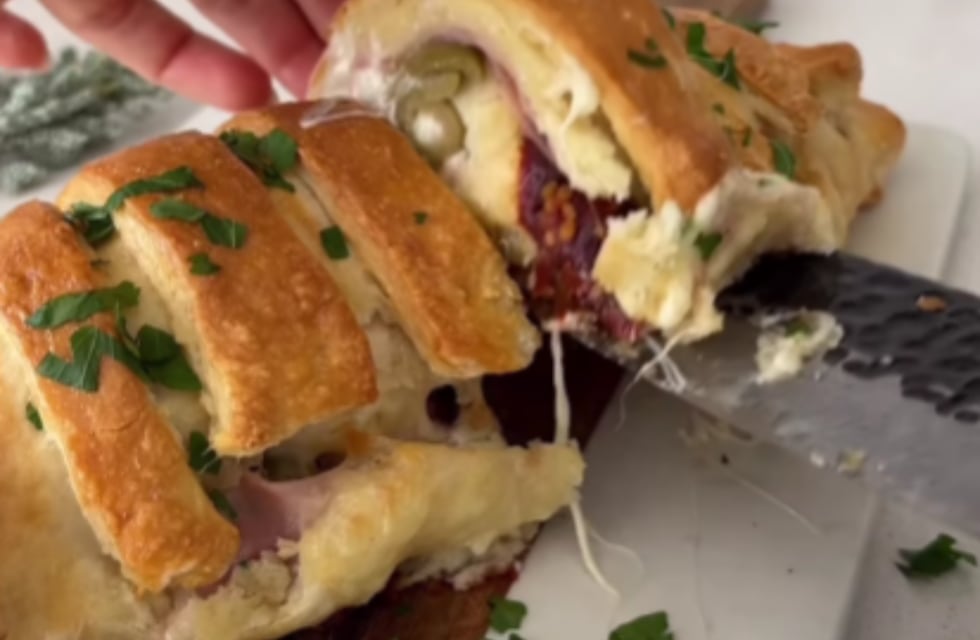 Cómo hacer un exquisito pan relleno con solo 8 ingredientes: la receta fácil y rápida para disfrutar en estas Fiestas