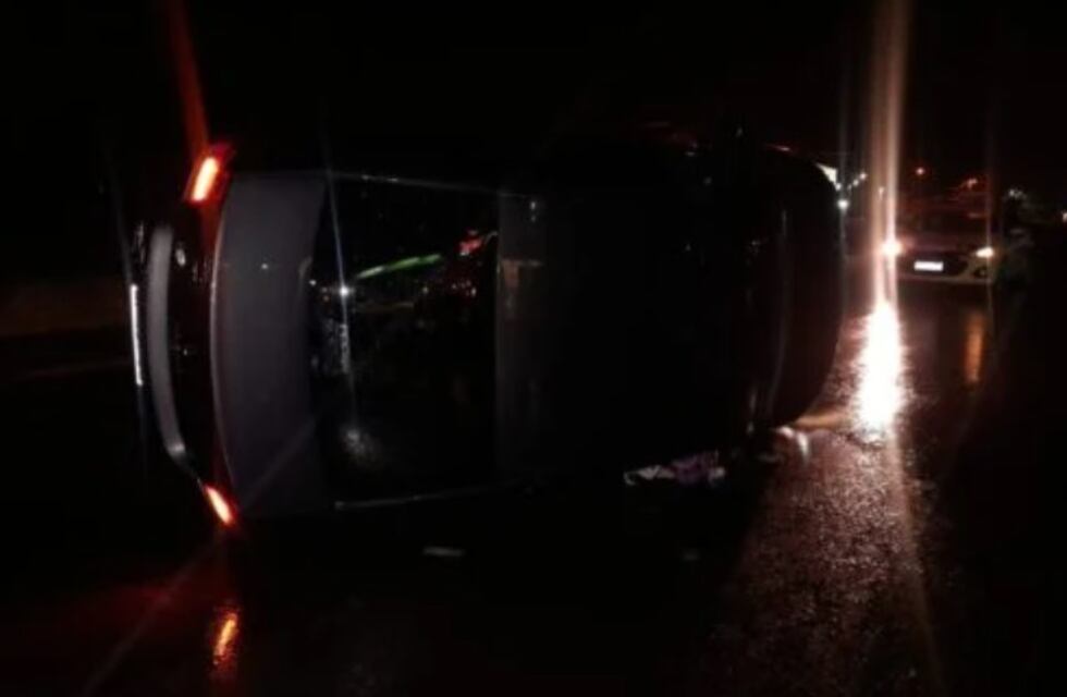 Automovilista resultó ileso tras despistar con su vehículo en San Martín