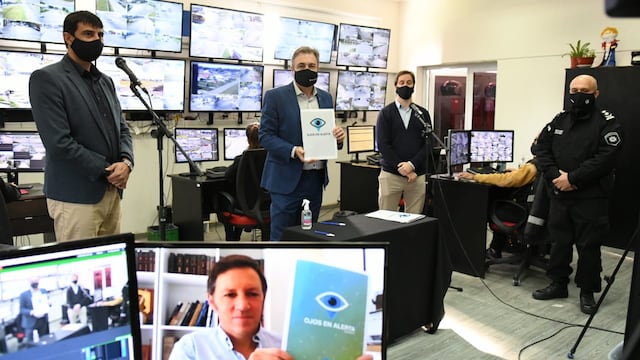 Firma del convenio de "Ojos en Alerta" entre San Miguel y Rafaela