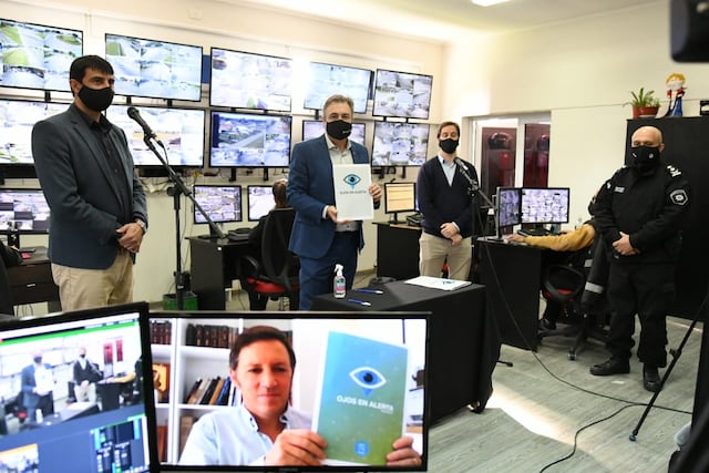 Firma del convenio de "Ojos en Alerta" entre San Miguel y Rafaela