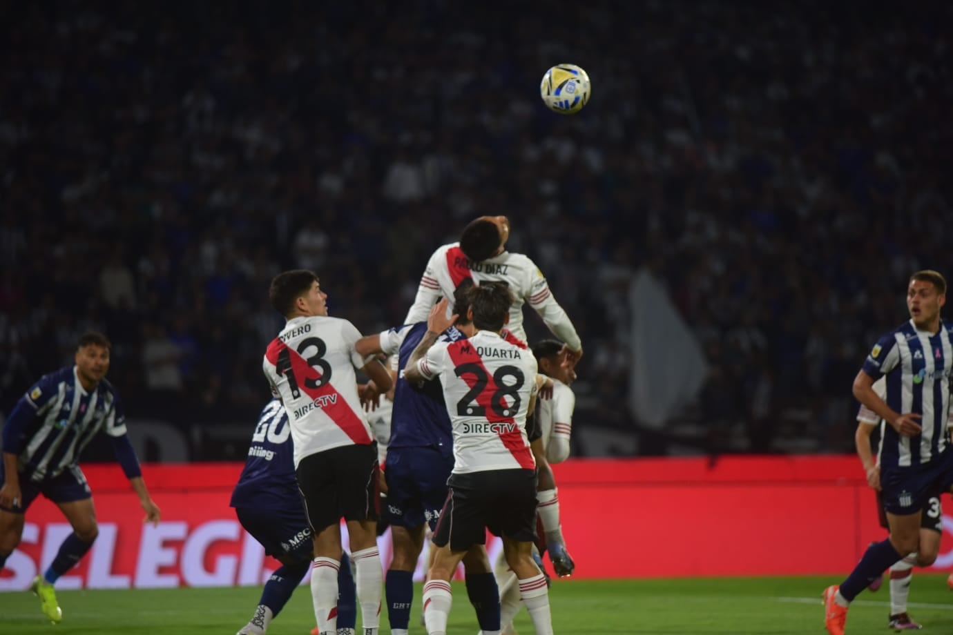 Talleres vs. River, en el Kempes por la fecha 13 del Clausura. (Nicolás Bravo / La Voz)