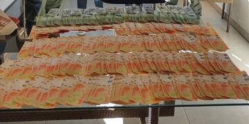 Dinero hallado, imagen a modo ilustrativo (Gendarmería Nacional)