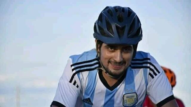 Un profesor de matemáticas recorrió 2.800 kilómetros en bici para abrazar a sus padres