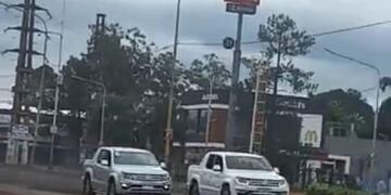 Las camionetas, se presume, pertenecerían a la comunidad gitana.