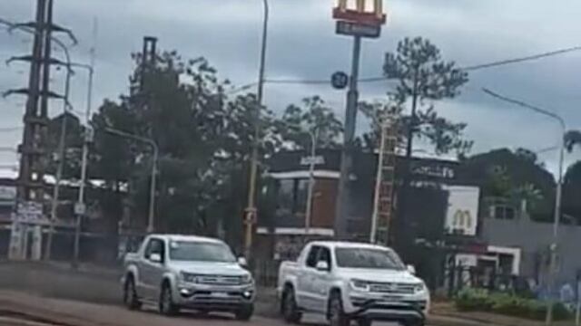 Las camionetas, se presume, pertenecerían a la comunidad gitana.