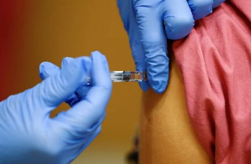 Vacunación a menores de 40 años: sólo con factores de riesgo