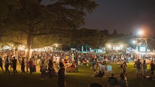 Los festivales de verano en Córdoba son una oportunidad de visibilización y venta de emprendimientos. (Gentileza Municipalidad de Alta Gracia)