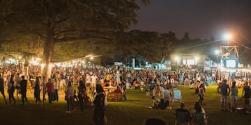 Los festivales de verano en Córdoba son una oportunidad de visibilización y venta de emprendimientos. (Gentileza Municipalidad de Alta Gracia)
