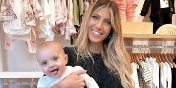 Blanco, minimalista y con detalles en madera: así es la hermosa habitación de Vita, la bebé de Cande Ruggeri.