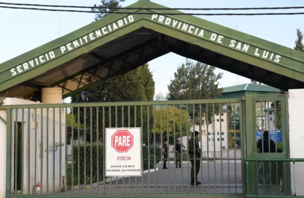 Dos policías investigados por violación fueron trasladados a la Penitenciaría