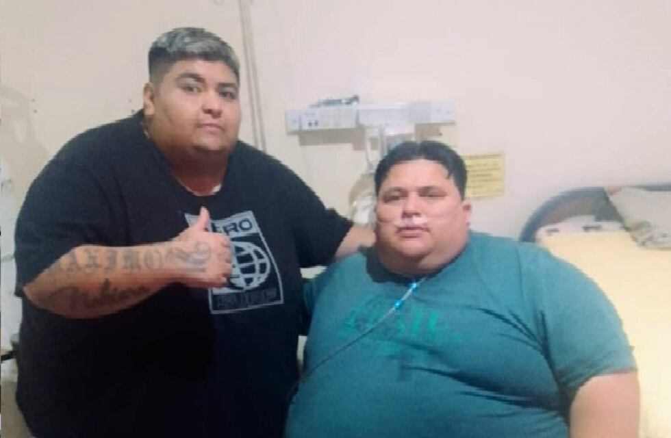 Están internados en Santa Cruz, pesan más de 200 kilos y piden ayuda para comprar camas ortopédicas