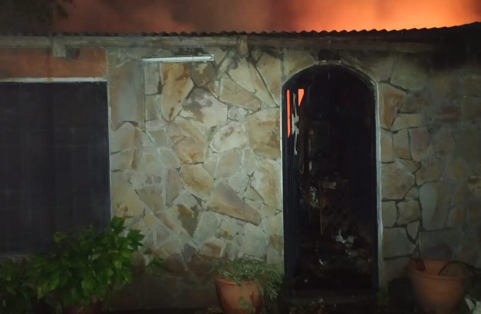 Una paranaense falleció tras incendiarse su vivienda