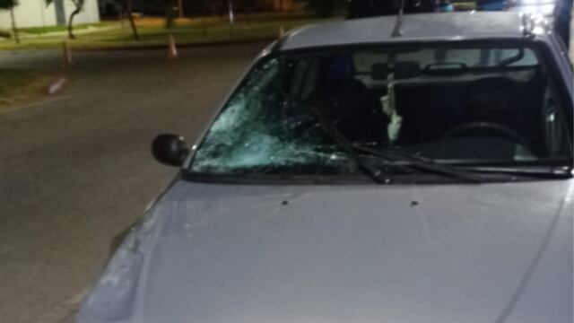 El conductor del Renault Megane quedó detenido.