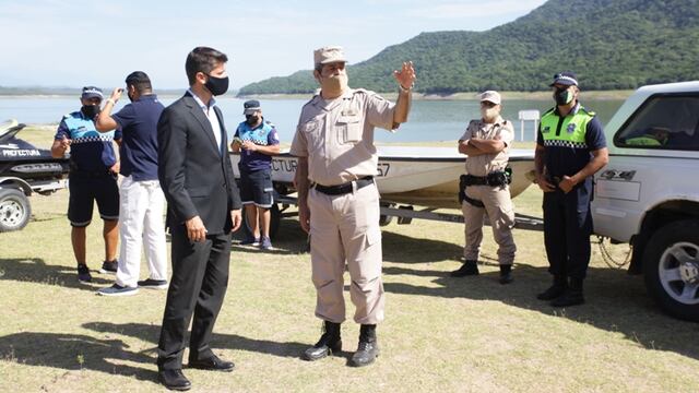 La Prefectura Naval Argentina se encarga de la prevención y seguridad en la represa.