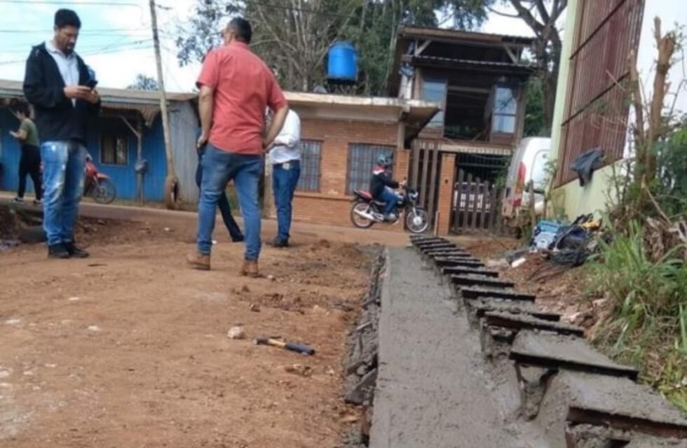Continúan las obras viales en Puerto Iguazú