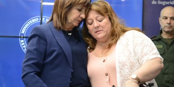 La mamá de Nahuel Gallo junto a Patricia bullrich (Gentileza Clarín).