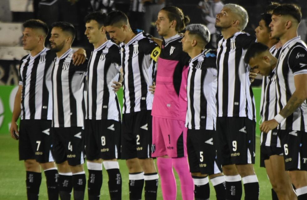 Primera Nacional: Riestra y Gimnasia de Mendoza igualaron 0-0, los arqueros fueron las figuras