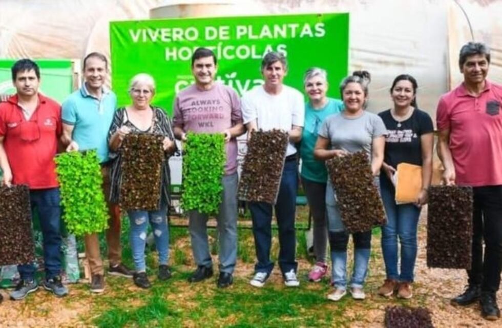 Eldorado impulsa la producción agrícola con entregas de plantines y ampliación del vivero