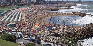 A cuatro días del inicio de la temporada, los municipios afinan los protocolos para recibir al turismo