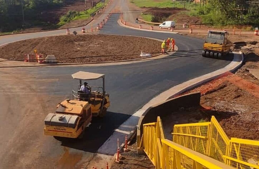 Ejecutan tareas para finalizar la obra sobre la rotonda de Eldorado