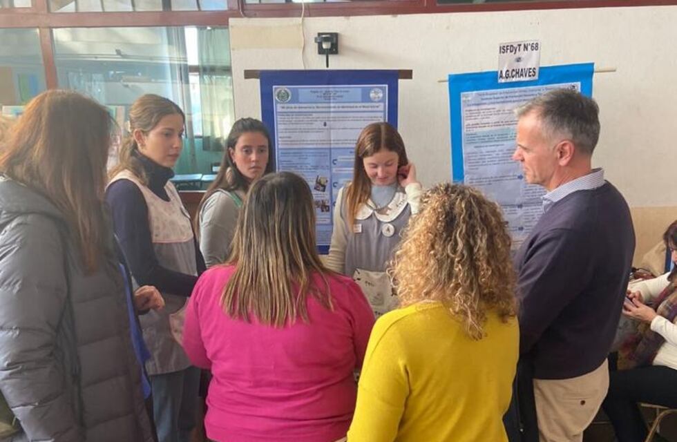 Nickel acompañó proyectos tresarroyenses seleccionados en la Feria de Ciencias de Coronel Dorrego