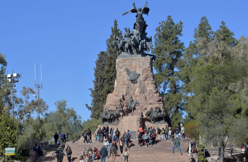 De qué se trata el Free Walking Tour que será en la Ciudad de Mendoza en enero