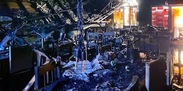 Incendio en un restaurante de Posadas dejó importantes pérdidas materiales.