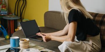 Qué empleo remoto pagan $60.000 dólares al año.