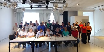 Referentes gremiales y sociales de Entre Ríos en la conferencia de prensa de este lunes.
