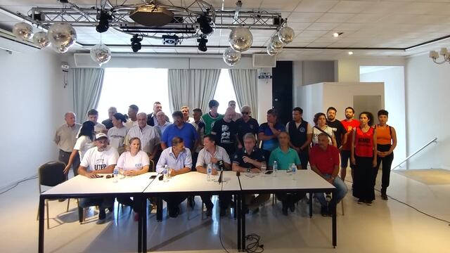 Referentes gremiales y sociales de Entre Ríos en la conferencia de prensa de este lunes.