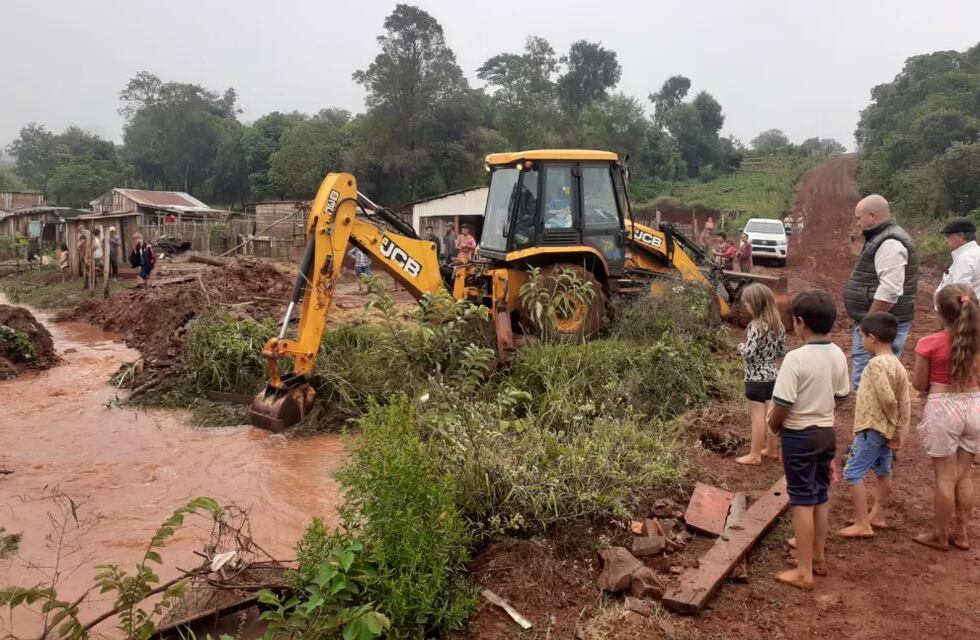 Varias familias afectadas tras el desborde de un arroyo en Oberá