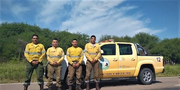 La primera cuadrilla de brigadistas que viajó desde Jujuy a Corrientes para una misión de dos semanas. A ellos se sumarán más recursos jujeños en las próximas horas.
