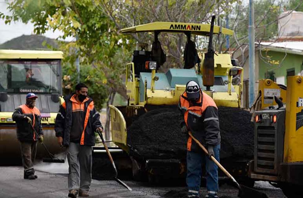 Godoy Cruz comenzó a pavimentar las calles del barrio La Estanzuela